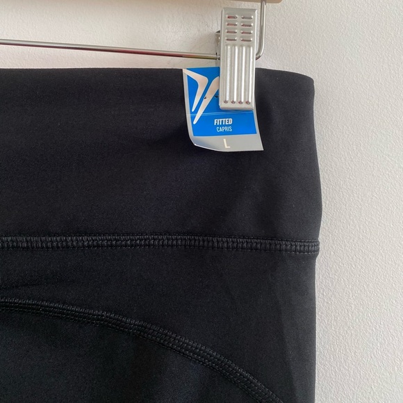 Old Navy Active Black & Neon Pink Fitted Capri Legging Size Large New With Tag - Picture 8 of 8